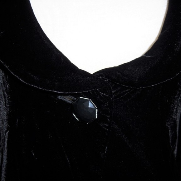 NWT Ann Taylor LOFT Petites Black Velvet Jacket 8P - Picture 2 of 8
